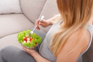 embarazada come verduras