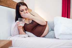 malestar estomacal antes del parto